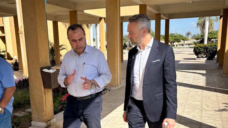 خلال الزيارة