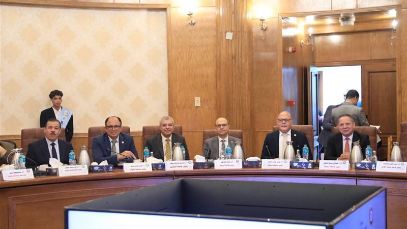 رئيس جامعة دمياط