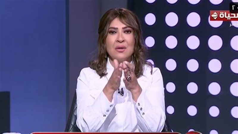  الإعلامية عزة مصطفى