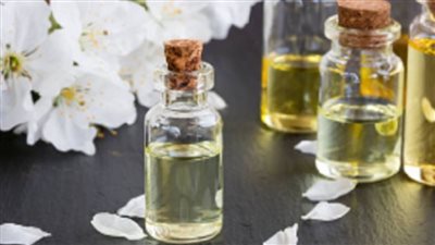 5 زيوت طبيعية تمنح جسمك عطر فاخر وترطيب عميق تعرفي عليها