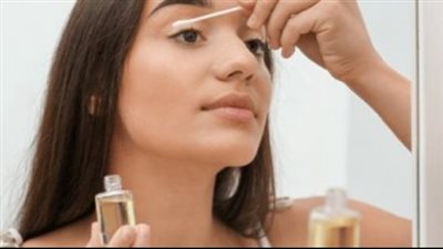 زيت الخروع ..السر الطبيعي لتكثيف الرموش وملء الحواجب
