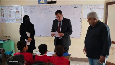 مدير تعليم دمياط يتابع انتظام الدراسة وامتحانات نوفمبر في السرو وكفر البطيخ