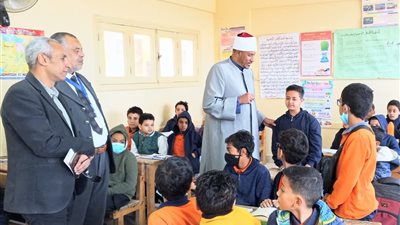 رئيس منطقة السويس الأزهرية يستقبل لجنة الجودة بمعهد بنين المستقبل الابتدائي