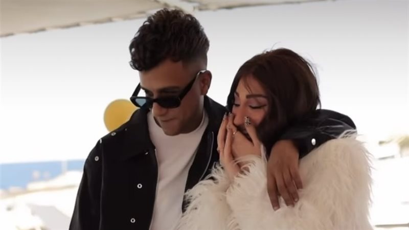 عصام صاصا وزوجته