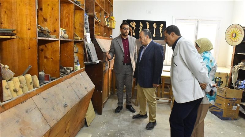 محافظ أسيوط 