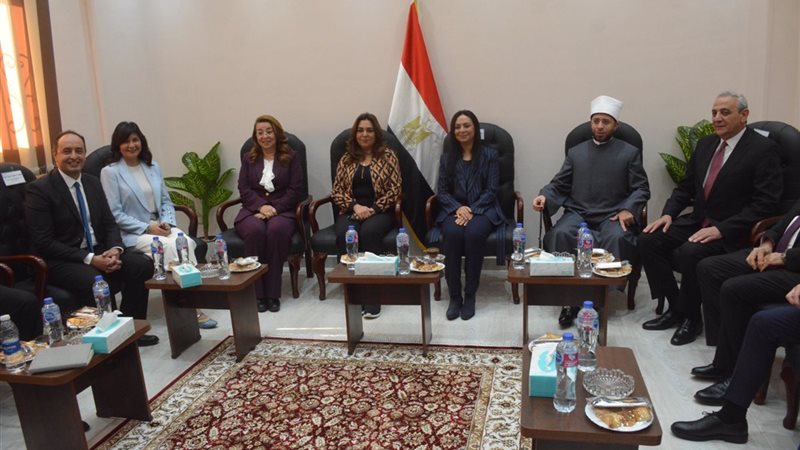 زيارة الوزراء 