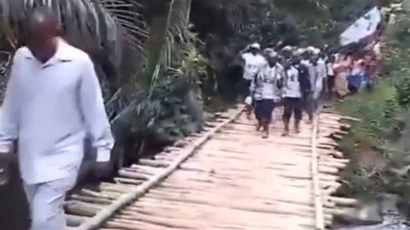 انهيار جسر في الكونغو