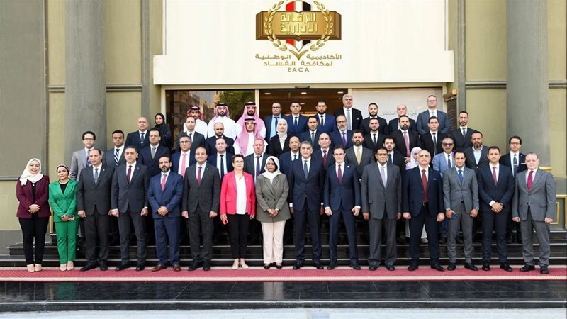 جانب من الدورة 