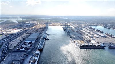 محطة حاويات تحيا مصر 1 بميناء دمياط تقترب من التشغيل الكامل