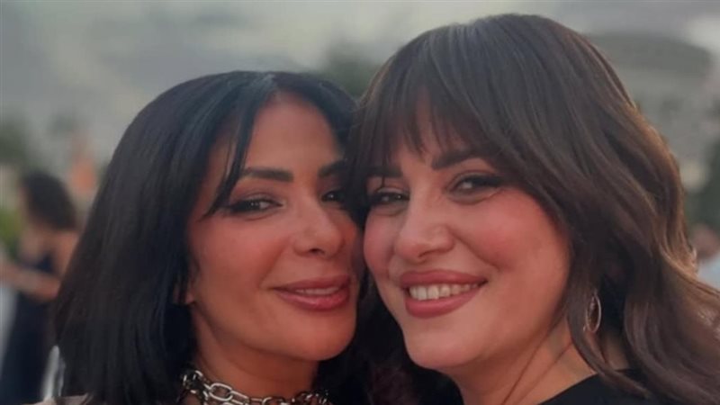 ريهام عبدالغفور ومنى