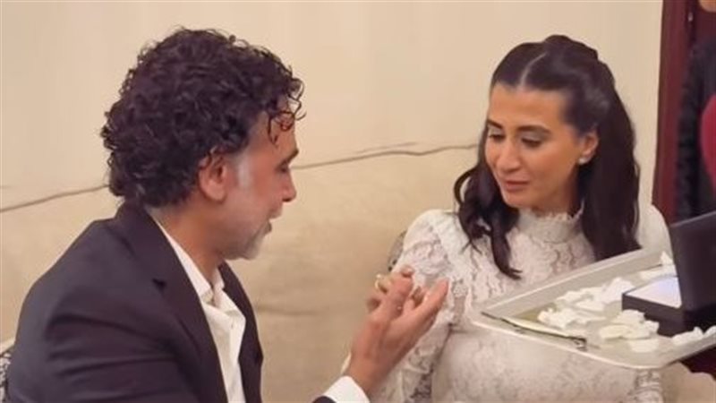 هاني خليفة وخطيبته