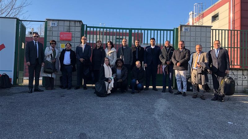 جانب من الوفد المشارك