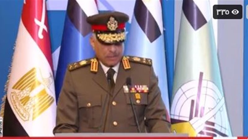 وزير الدفاع 