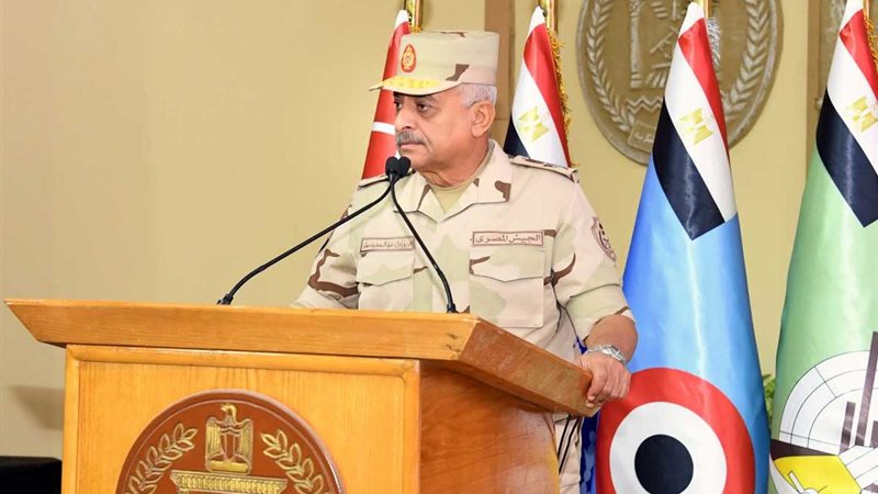 وزير الدفاع 