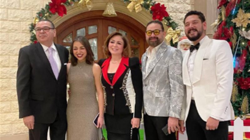 إلهام شاهين وعائلتها