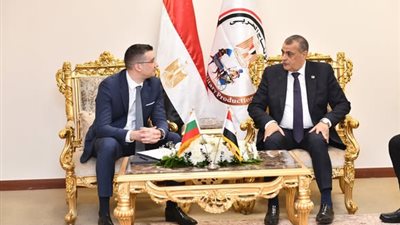 وزير الإنتاج الحربي يستقبل وزير الاقتصاد البلغاري لبحث أوجه التعاون المشترك