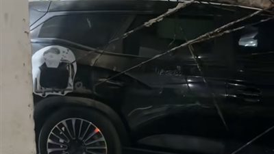 تحطم سيارات داخل جراج منهار بعقار تقطنه شيماء سعيد في الهرم