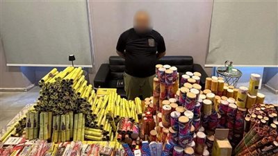 ضبط مالك محل بحوزته 500 ألف قطعة ألعاب نارية في الإسكندرية