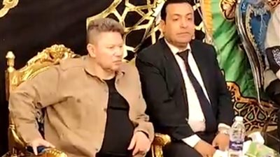 رضا عبد العال يتلقي العزاء في وفاة شقيقته بشبرا الخيمة 