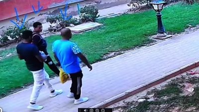 على طريقة لصوص ولكن ظرفاء.. صاحب شقة بدجلة بالمز يفاجئ باللصوص يدخلون لسرقته