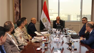 وزير الكهرباء يجتمع برؤساء الشركة المصرية للتعدين لبحث مستجدات التعاون
