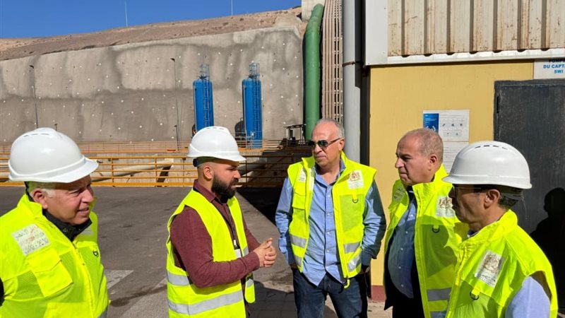 جانب من زيارة الوزير