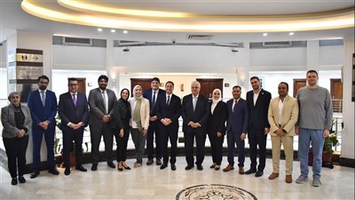 أيمن عاشور يلتقي الدفعة الأولى من طلاب منح الدكتوراه المشتركة مع  فرنسا