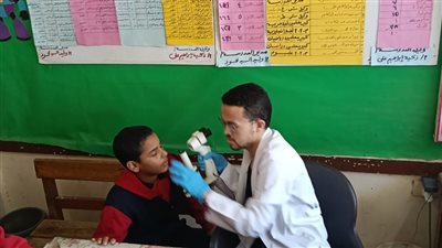 مبادرة «من أجل قلوب أطفالنا»: الكشف الطبي على 155 حالة فى قافلة جامعة بنها 