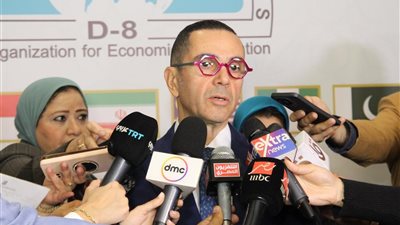 150 مليار دولار.. أهداف مصرية لرفع التجارة البينية بدول D-8 إلى 500 مليار جنيه