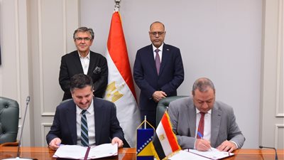 وزير العمل يستقبل سفير البوسنة والهرسك ويشهد توقيع بروتوكول تعاون بين البلدين