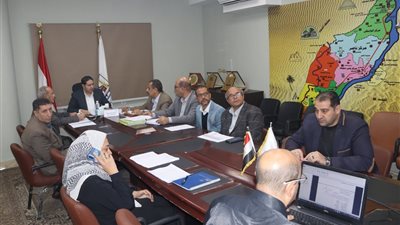 نائب محافظ بنى سويف يشدد على الالتزام بمعايير الدقة وتحقيق مصلحة الدولة 