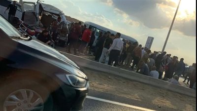 إصابة 6 أشخاص نتيجة حادث سيارتين بطريق طريق السويس  باتجاه مصر الجديدة