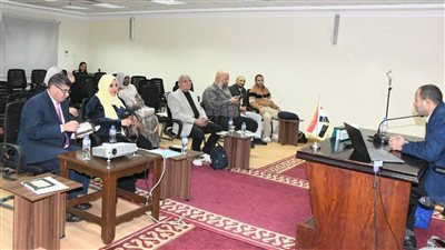  أكاديمية الأوقاف تنظم محاضرة حول 