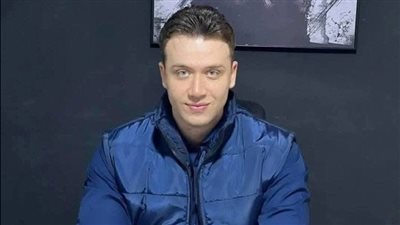 طلاق وفسخ خطوبة ودعاوي خلع.. من هو الدكتور الوسيم؟