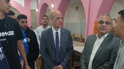 جولة مفاجئة لرئيس جامعة بني سويف داخل المدن الجامعية 