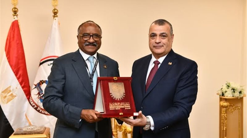 وزير الإنتاج الحربي