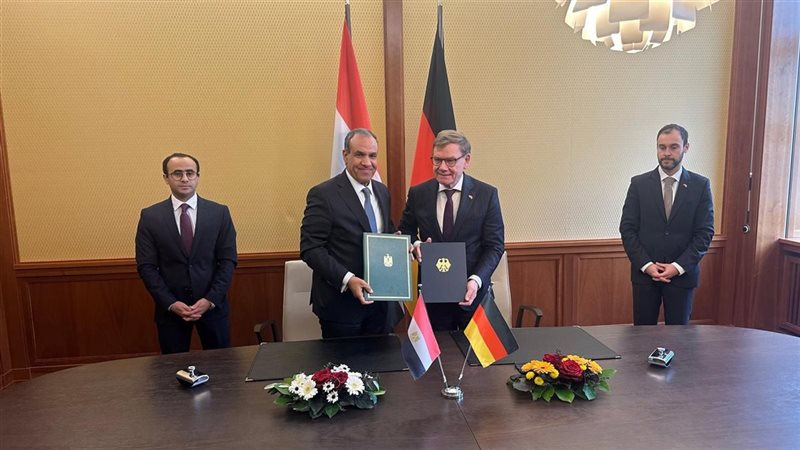 وزير الخارجية المصري