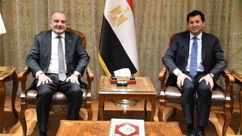 دكتور أشرف صبحي