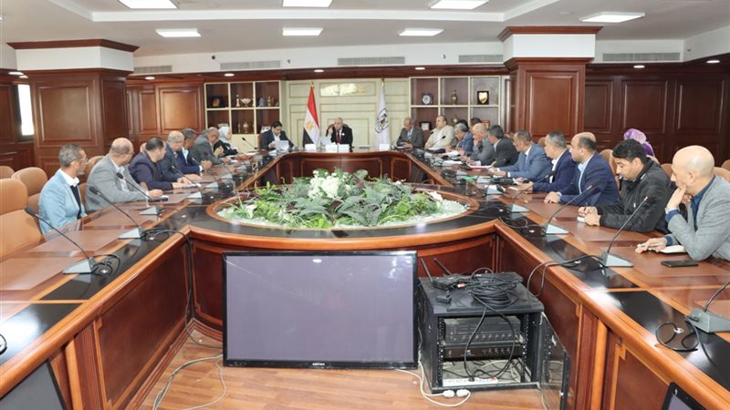 محافظ بنى سويف خلال