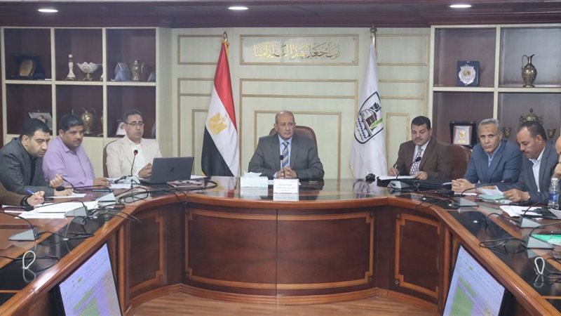 اللواء حازم عزت السكرتير