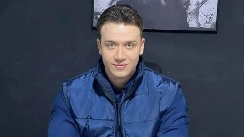 الطبيب الوسيم  