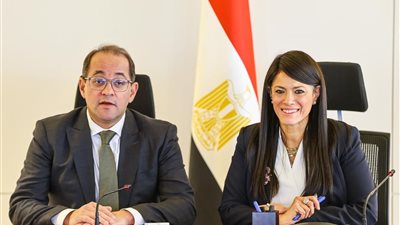 رانيا المشاط وأحمد كجوك يبحثان تعزيز استقرار الاقتصاد والتكامل بين الوزارات