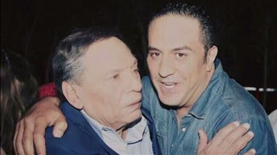 بصورة .. خالد سرحان يستعيد ذكرياته مع الزعيم عادل إمام