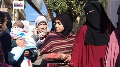 السيدات يتصدرن المشهد الانتخابي في الساعات الأولى بلجنة مدرسة طبهار بالفيوم