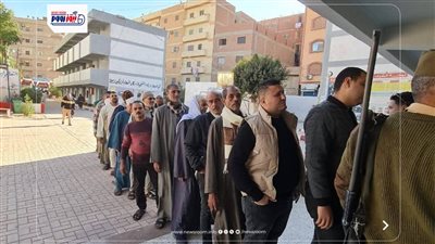 توافد كبير للناخبين على لجان الدائرة الرابعة بالفيوم لإعادة المرحلة الأولى