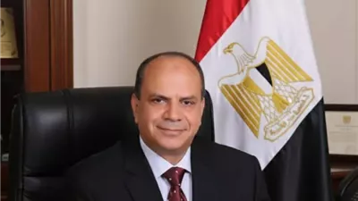 مرشح دائرة الرمل يكشف خطة سرية لشراء أصوات الناخبين ببونات 200 جنيه