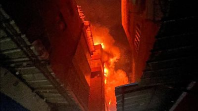 وفاة 3 أشخاص وإصابة 10 آخرين في حريق محل ملابس بالدقهلية