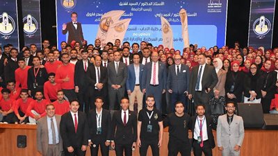 عميد آداب حلوان: لا علاقة بين زيارة سامح حسين وفصل أستاذ جامعي بحكم قضائي