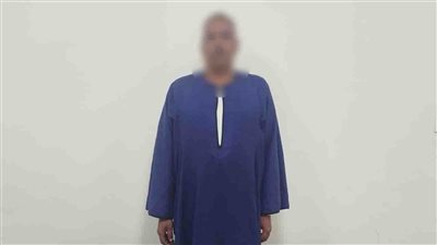 القبض على عامل يوزع  أموال على الناخبين لتوجيههم لإختيار مرشح بقنا 