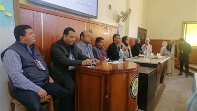 رئيس جامعة بنى سويف: نعمل على بناء الوعى وحماية الطلاب من المخاطر الرقمية